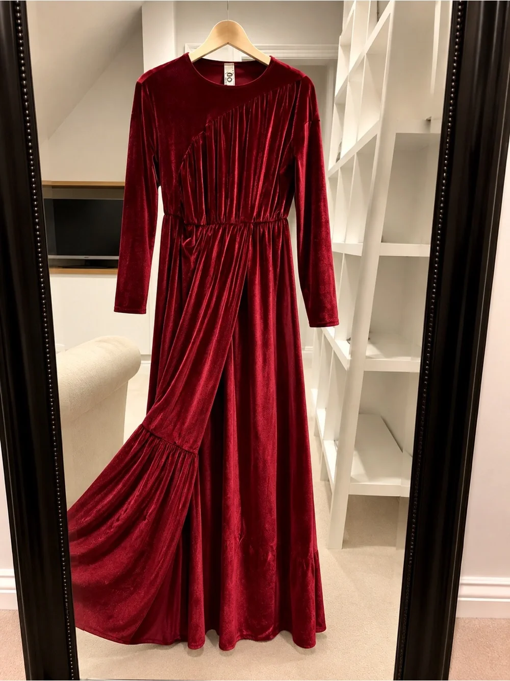 Elegant Velvet Long Sleeve Maxi Dress in Burgundy